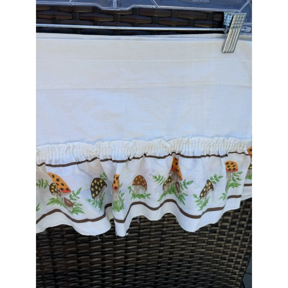 Vintage 1970s Sears Merry Mushrooms Curtain Valance 68